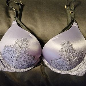 Victoria's Secret Bombshell Plunge